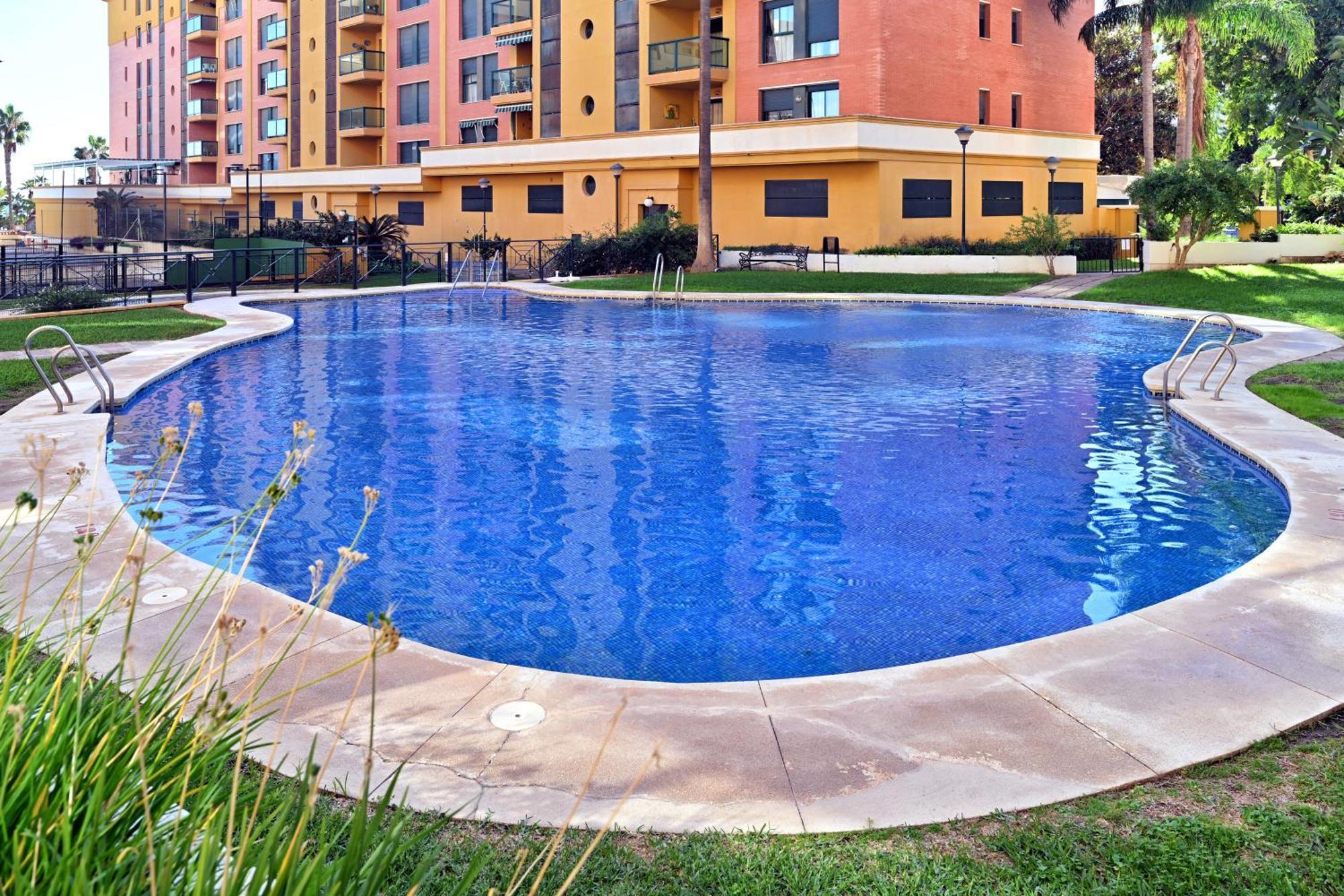 Love Rent4 Malaga Playa Del Bajondillo Торремолинос Экстерьер фото